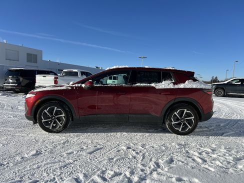 New 2026 Chevrolet Equinox EV LT image 2