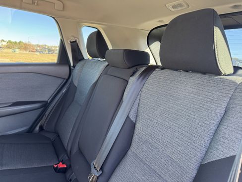 Used 2022 Nissan Rogue SV image 15