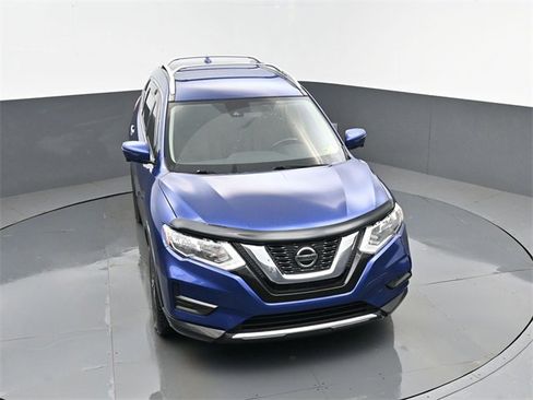 Used 2020 Nissan Rogue SV w/ Premium Package image 21