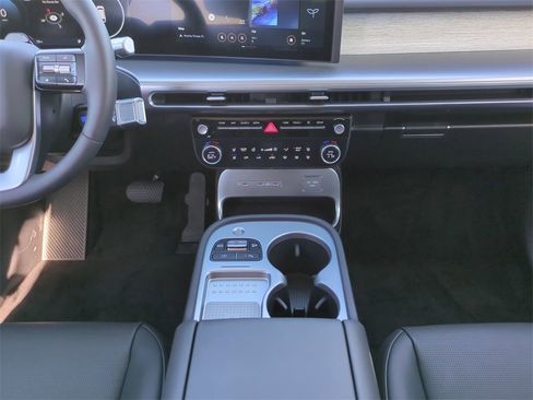 New 2026 Hyundai Ioniq 9 Limited image 19