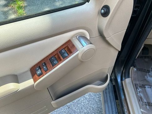 Used 2010 Ford Explorer Eddie Bauer AWD/4WD image 15