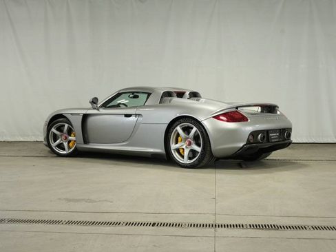 Used 2005 Porsche Carrera GT image 3