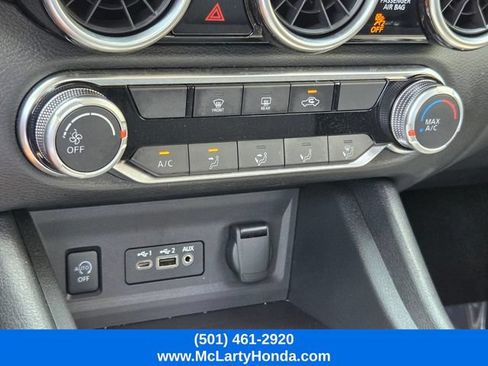 Used 2024 Nissan Sentra SV FWD image 23