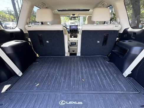 Used 2023 Lexus GX 460 Premium w/ Accessory Package image 51