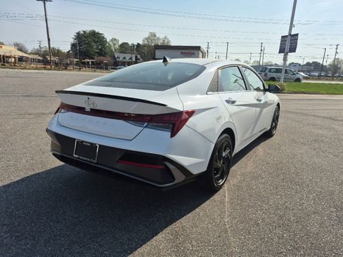 New 2026 Hyundai Elantra SEL Sport Premium image 11