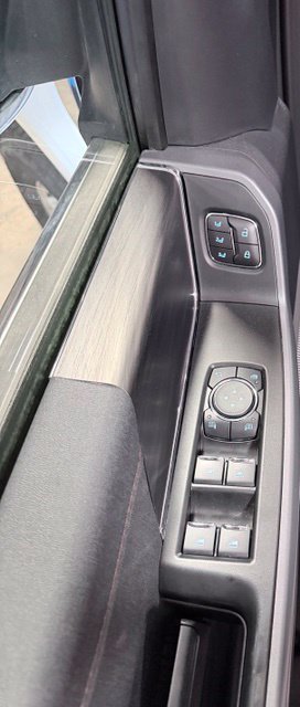 Used 2025 Ford F150 Lariat AWD/4WD image 29