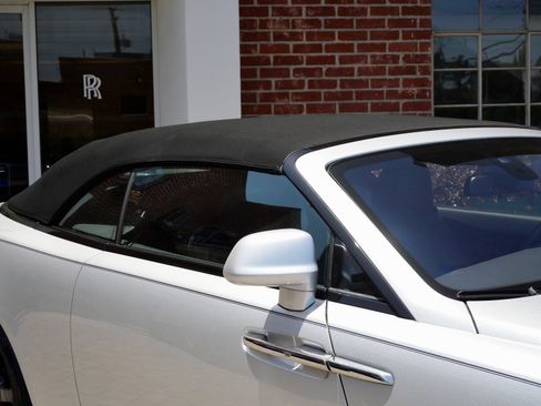 Certified 2021 Rolls-Royce Dawn RWD image 20