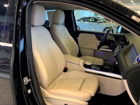 Used 2023 Mercedes-Benz GLA 250 4MATIC image 8