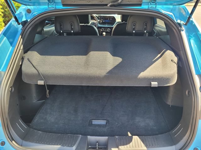 Used 2025 Chevrolet Trax RS w/ Driver Confidence Package FWD image 27