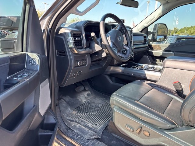 Used 2025 Ford F250 Lariat w/ Lariat Ultimate Package AWD/4WD image 8