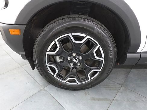 Used 2025 Ford Bronco Sport Outer Banks w/ Outer Banks Tech Package+ image 30