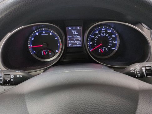 Used 2015 Hyundai Santa Fe GLS image 33