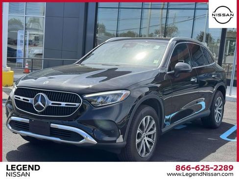 Used 2024 Mercedes-Benz GLC 300 4MATIC image 4