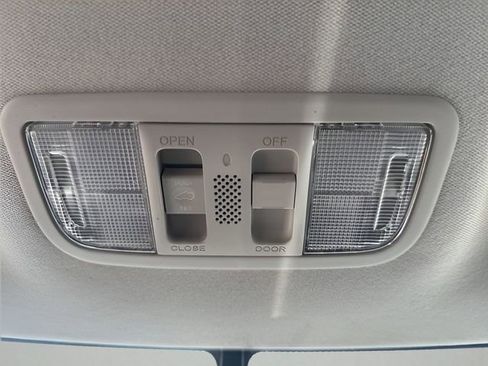 Used 2018 Honda HR-V EX-L image 25