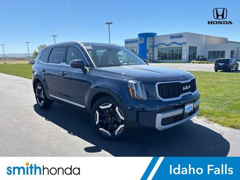 Used 2025 Kia Telluride EX w/ EX Captain's Chair Package AWD/4WD image 1