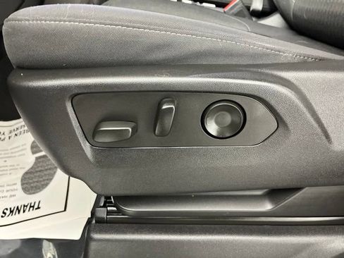 Used 2023 Chevrolet Silverado 1500 Custom RWD image 33