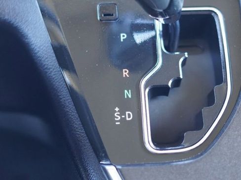 Used 2018 Toyota Sienna SE image 27