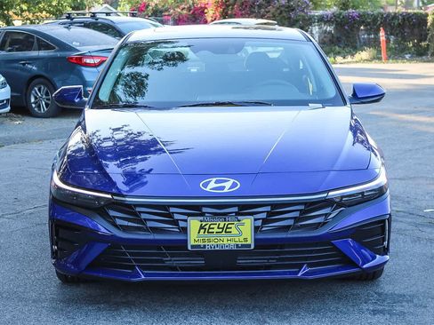 New 2025 Hyundai Elantra SEL image 2