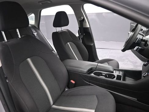 Used 2025 Hyundai Sonata SEL FWD image 29