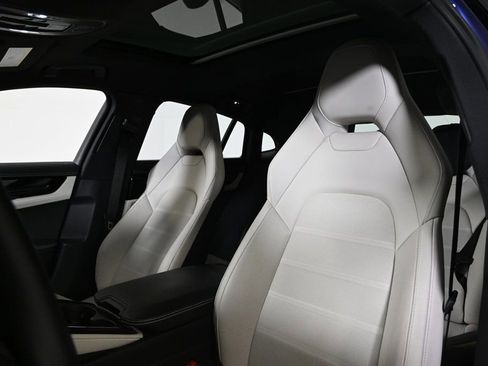 Certified 2024 Porsche Panamera 4 image 5