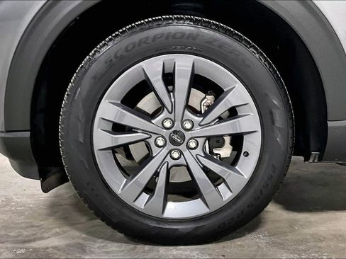 Used 2023 Ford Explorer XLT w/ Equipment Group 202A image 11