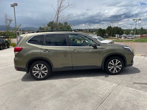 Used 2023 Subaru Forester Limited AWD/4WD image 9