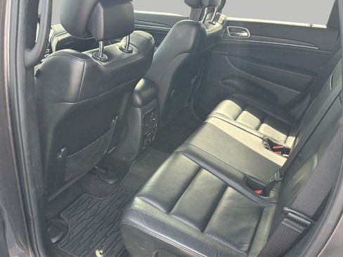 Used 2019 Jeep Grand Cherokee Limited w/ Trailer Tow Group IV AWD/4WD image 22