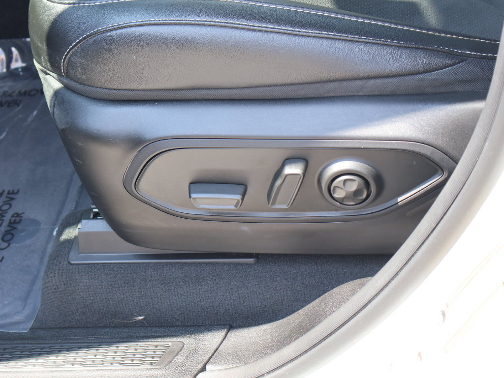 Used 2024 Jeep Grand Cherokee Altitude AWD/4WD image 23