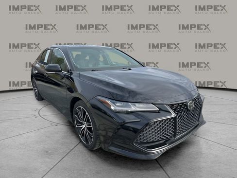 Used 2019 Toyota Avalon Touring image 7