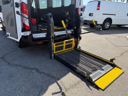 Used 2024 Ford Transit 350 XL RWD image 18