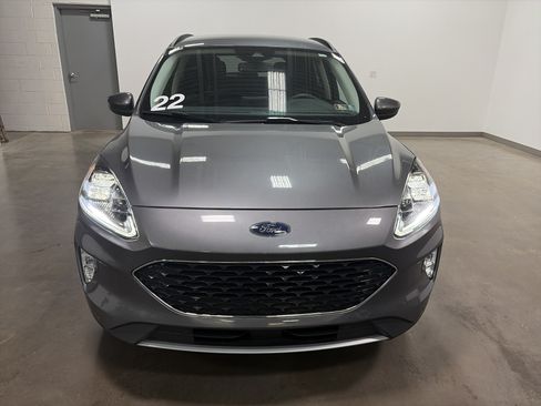 Used 2022 Ford Escape Titanium AWD/4WD image 38