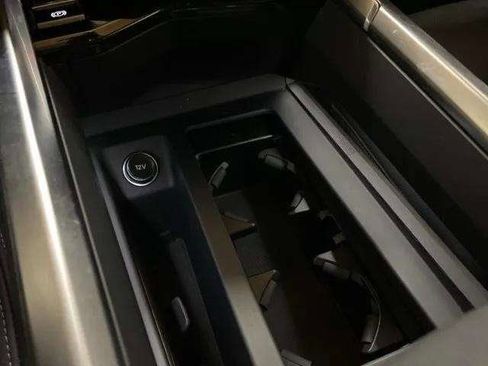 Used 2024 Audi Q8 e-tron Premium Plus w/ Premium Plus Package image 61