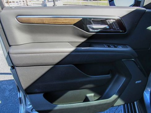 New 2026 Chevrolet Tahoe High Country image 13