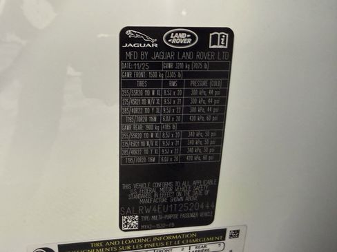 New 2026 Land Rover Discovery Limited Edition image 20