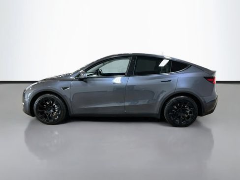 Used 2021 Tesla Model Y Long Range AWD/4WD image 4