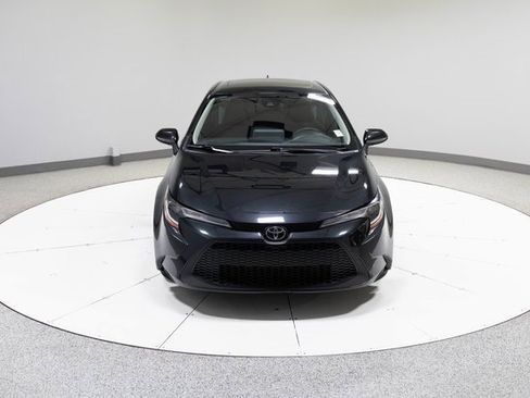 Used 2021 Toyota Corolla LE w/ LE Premium Package image 3