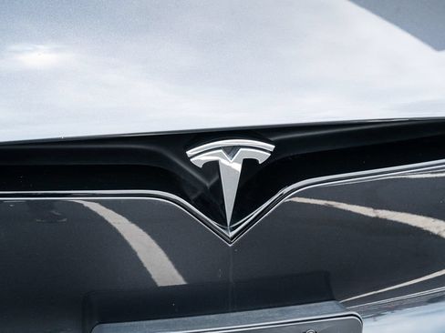 Used 2024 Tesla Model X AWD/4WD image 6