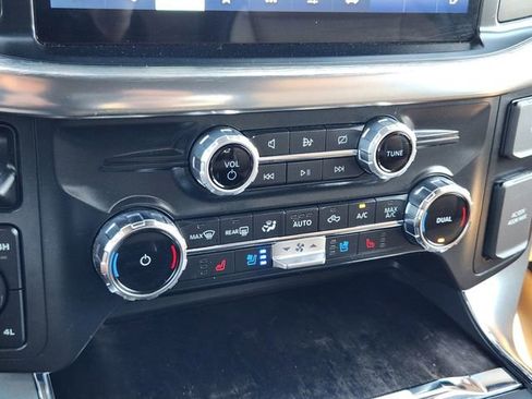 Used 2022 Ford F150 Lariat w/ Equipment Group 501A Mid image 19