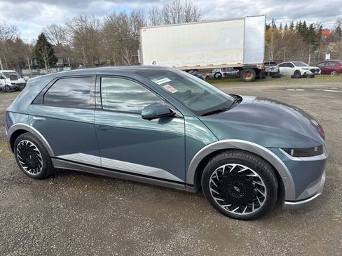Used 2024 Hyundai Ioniq 5 Limited image 18