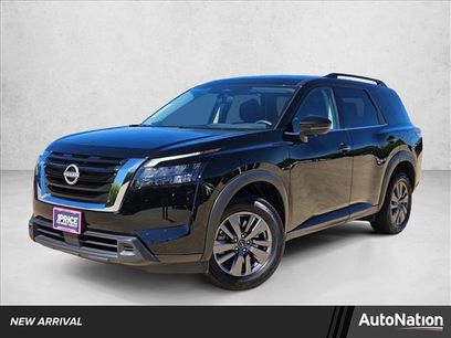 Used 2025 Nissan Pathfinder SV