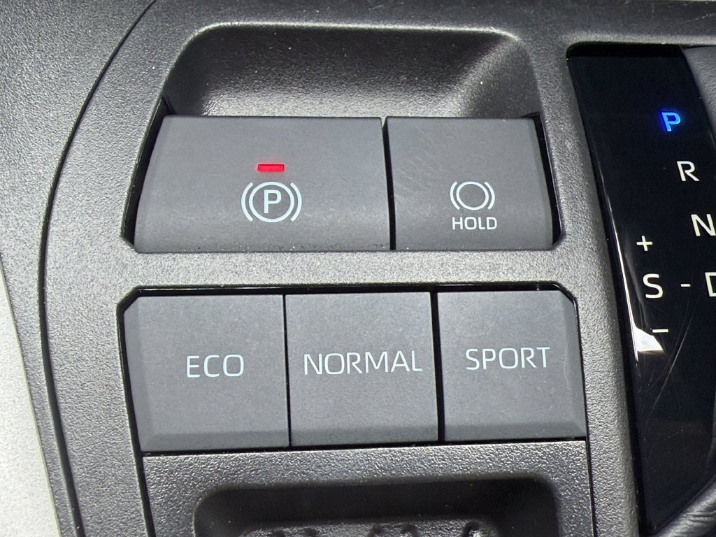 Used 2024 Toyota RAV4 XLE w/ Convenience Package FWD image 22