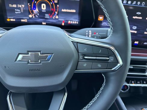 New 2026 Chevrolet Traverse Z71 w/ Driver Confidence Package AWD/4WD image 17