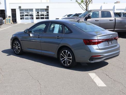 Used 2025 Volkswagen Jetta Sport FWD image 8