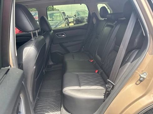 Used 2024 Nissan Rogue Platinum w/ Platinum Premium Package FWD image 25