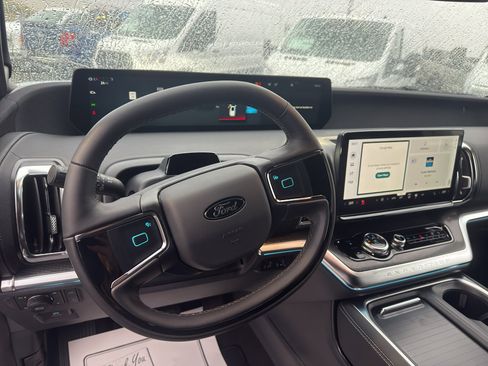 New 2025 Ford Expedition Platinum w/ Stealth Performance Package image 10