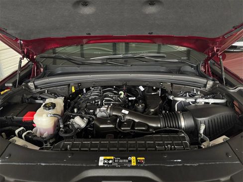 Used 2025 Jeep Grand Cherokee L Limited w/ Luxury Tech Group II image 27