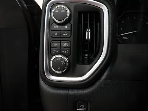 Used 2021 GMC Sierra 1500 Elevation AWD/4WD image 18