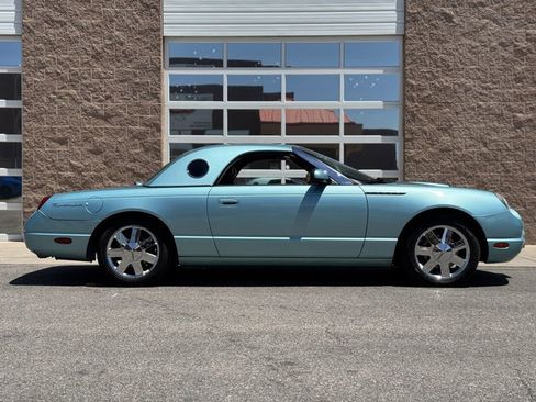 Used 2002 Ford Thunderbird Deluxe image 3
