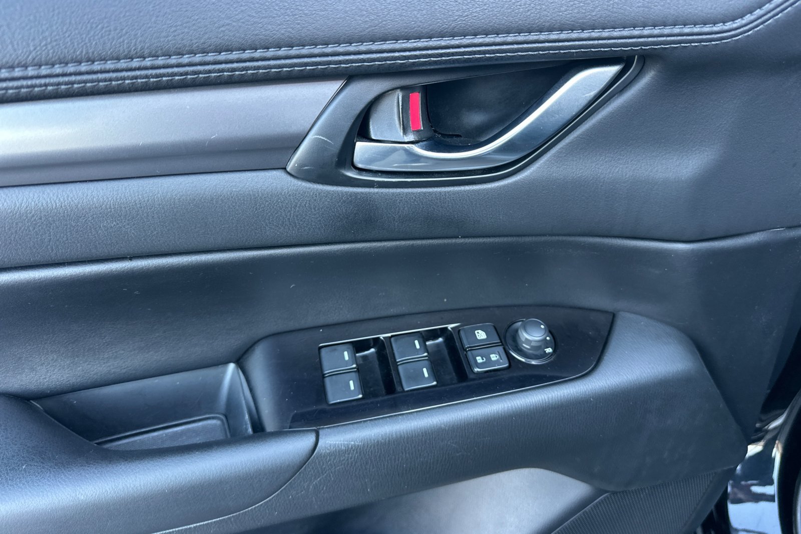 Used 2019 MAZDA CX-5 Touring FWD image 14