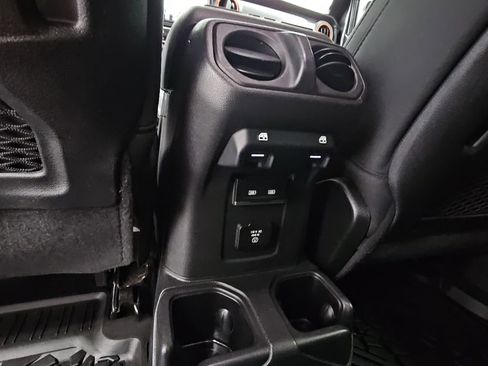 Used 2022 Jeep Gladiator Mojave w/ Trailer Tow Package image 31